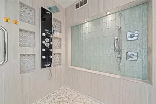 9022 Quebec Dr, Houston, TX 77096 - Photo 35