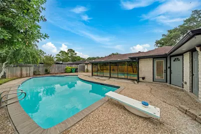 9022 Quebec Drive, Houston, TX 77096 - Photo 43