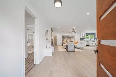 9022 Quebec Drive, Houston, TX 77096 - Photo 11