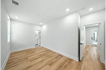 2304 Hoskins Drive #D, Houston, TX 77080 - Photo 9