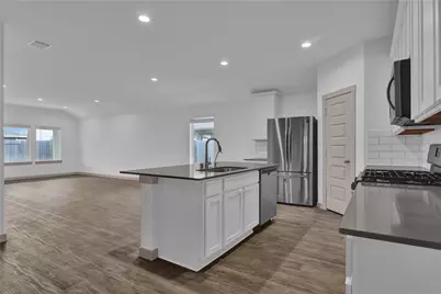 410 Turtle Oak Lane, Baytown, TX 77523 - Photo 11