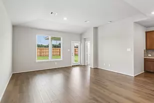 5228 Redbud Vly Dr, Pearland, TX 77584 - Photo 3