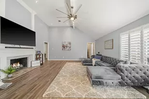 3919 E Wisteria Cir, Sugar Land, TX 77479 - Photo 13