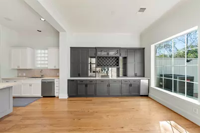 18 Wooded Park Place, The Woodlands, TX 77380 - Photo 9