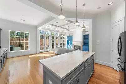 18 Wooded Park Place, The Woodlands, TX 77380 - Photo 5