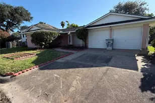 2015 51st St, Galveston, TX 77551 - Photo 3