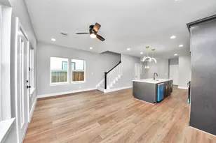 8121 Venus St, Houston, TX 77088 - Photo 15