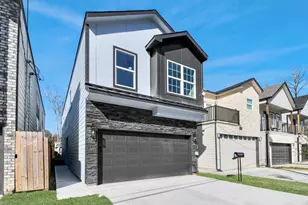 8121 Venus St, Houston, TX 77088 - Photo 3