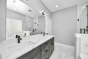 8121 Venus St, Houston, TX 77088 - Photo 23