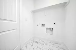 8121 Venus St, Houston, TX 77088 - Photo 17