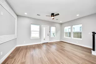 8121 Venus St, Houston, TX 77088 - Photo 13