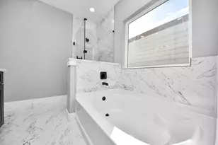 8121 Venus St, Houston, TX 77088 - Photo 25