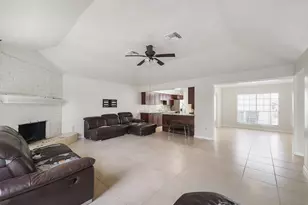 13234 Carvel Ln, Houston, TX 77083 - Photo 5