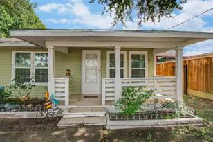 981 S Victory Dr, Houston, TX 77088 - Photo 9