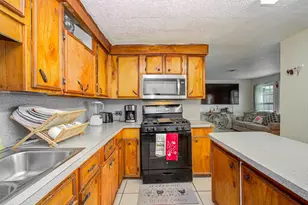 981 S Victory Dr, Houston, TX 77088 - Photo 19