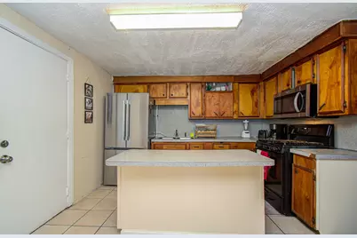 981 S Victory Drive, Houston, TX 77088 - Photo 17