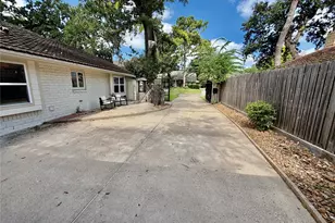 602 Patchester Dr, Houston, TX 77079 - Photo 39
