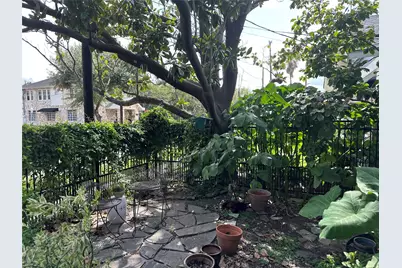 1004 Missouri Street, Houston, TX 77006 - Photo 7