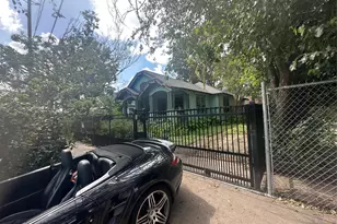 1004 Missouri St, Houston, TX 77006 - Photo 5