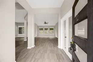 8510 Amber Bend Dr, Baytown, TX 77521 - Photo 3