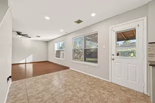 16903 Jeanna Ridge Ct, Houston, TX 77083 - Photo 17