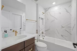 8135 Allston Vlg Trl, The Woodlands, TX 77389 - Photo 19