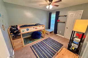 725 E Plum St, Angleton, TX 77515 - Photo 11