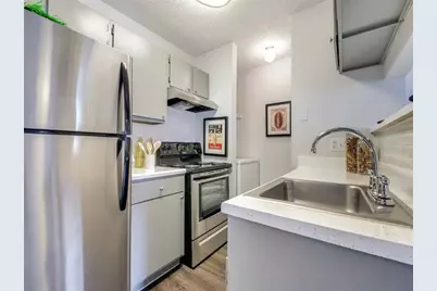 7610 Cameron Rd #2057, Austin, TX 78752 - Photo 5