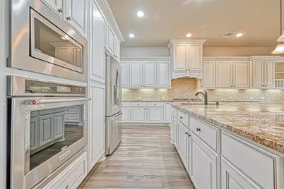10406 Southern Hawker, Conroe, TX 77385 - Photo 15