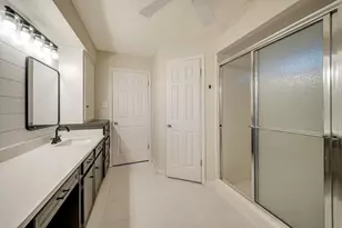 16326 Heatherdale Dr, Houston, TX 77059 - Photo 19