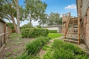 16326 Heatherdale Dr, Houston, TX 77059 - Photo 33