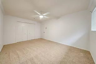 16326 Heatherdale Dr, Houston, TX 77059 - Photo 5