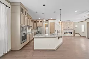 1506 Grayson Oaks Pl, Houston, TX 77043 - Photo 7