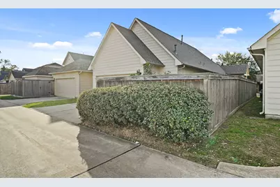 17242 Mitchell Pass Lane, Humble, TX 77346 - Photo 35
