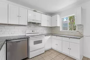 8161 Record St, Houston, TX 77028 - Photo 7