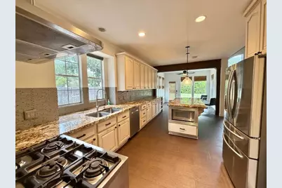 5918 Pendelton Place Drive, Sugar Land, TX 77479 - Photo 9