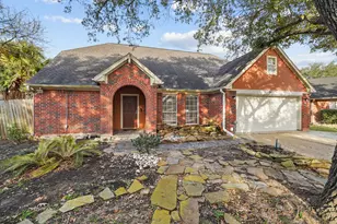 2602 Cloverfield Ct, Pearland, TX 77584 - Photo 5