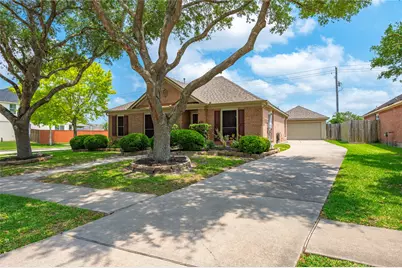 1864 Silent Shore Court, League City, TX 77573 - Photo 5