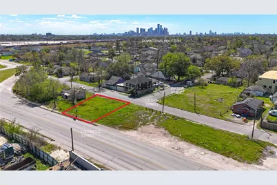 3513 Lockwood Drive, Houston, TX 77026 - Photo 1