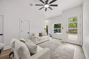 7217 & 7219 Sandra St, Houston, TX 77028 - Photo 3