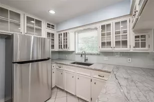3322 Elmridge St, Houston, TX 77025 - Photo 11