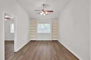 10 Barker Ridge Ct, Spring, TX 77382 - Photo 19