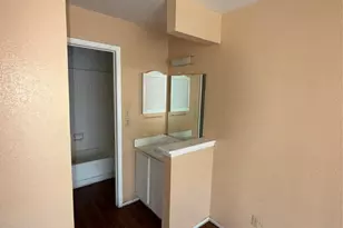 6200 W Tidwell Rd, Houston, TX 77092 - Photo 9