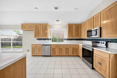 5814 Eldridge Glen Drive, Houston, TX 77041 - Photo 9