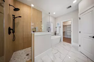 3516 Piney Woods Dr, Houston, TX 77018 - Photo 11