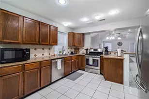 13414 Creek Springs Dr, Houston, TX 77083 - Photo 9