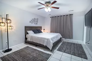 13414 Creek Springs Dr, Houston, TX 77083 - Photo 15
