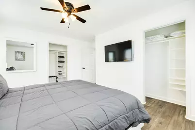 105 Marlin Avenue, Galveston, TX 77550 - Photo 15