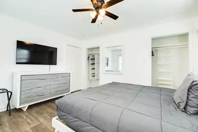 105 Marlin Avenue, Galveston, TX 77550 - Photo 17