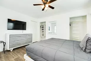 105 Marlin Ave, Galveston, TX 77550 - Photo 17